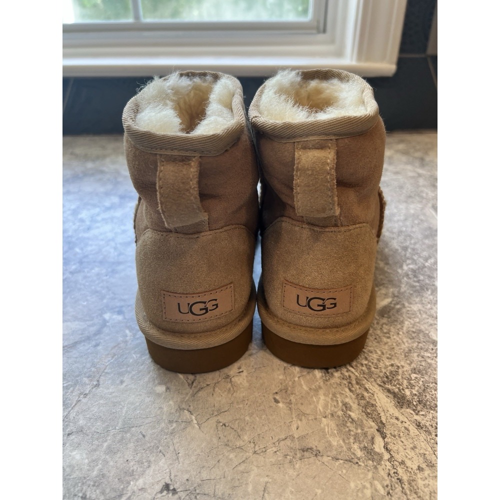 UGG Classic Mini II Sand Sheepskin Suede Boots Women's Size 6 - Picture 2 of 8